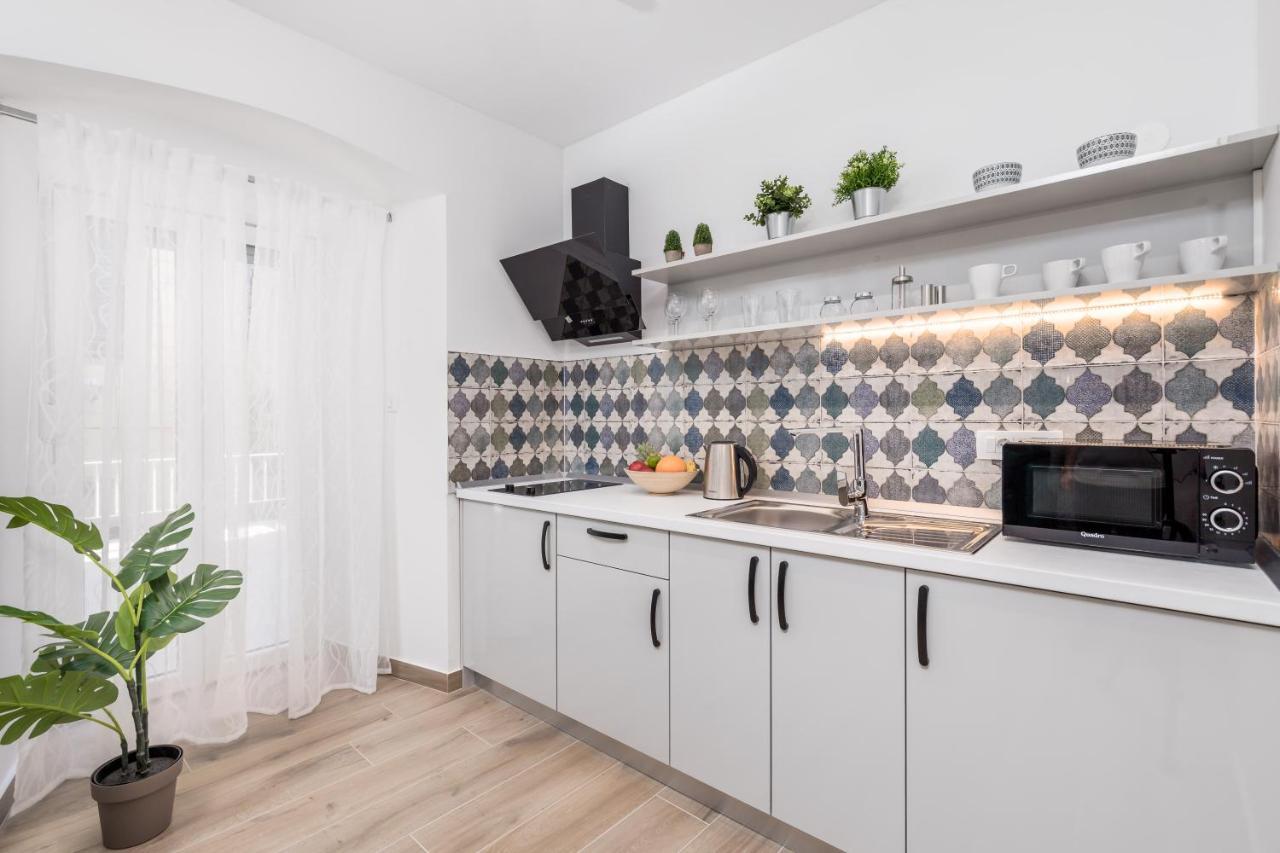 Srnec Apartments - Korzo Rijeka Exteriör bild