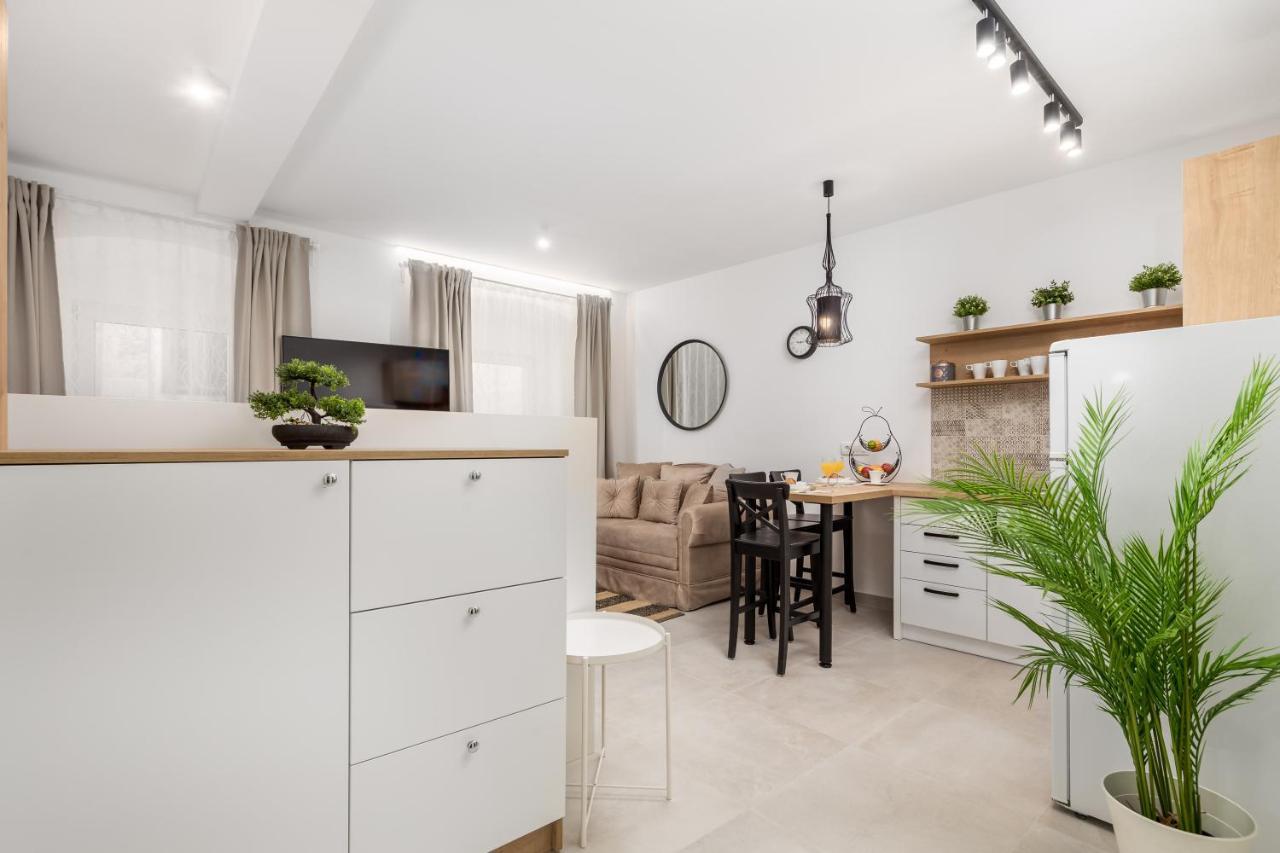 Srnec Apartments - Korzo Rijeka Exteriör bild