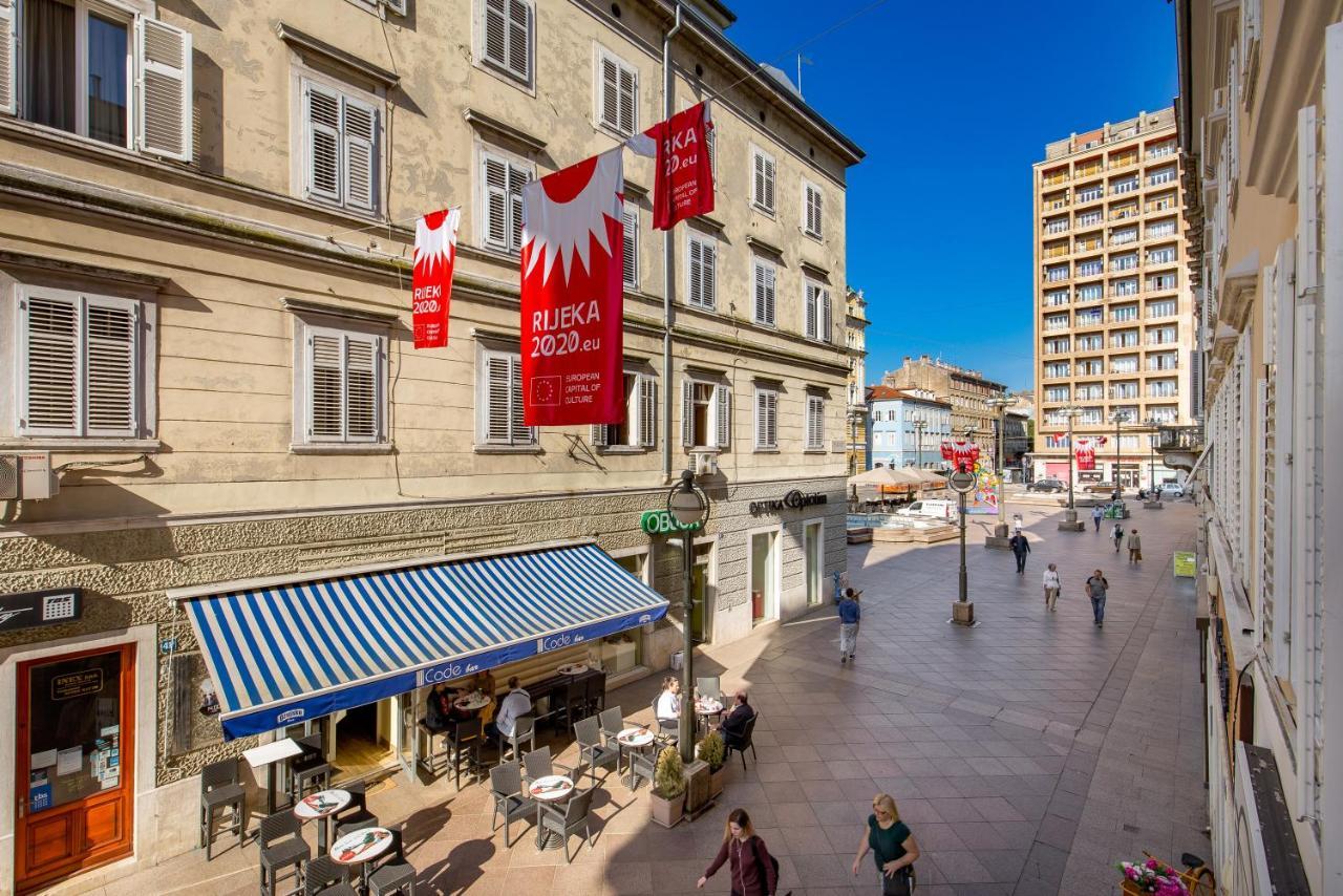Srnec Apartments - Korzo Rijeka Exteriör bild