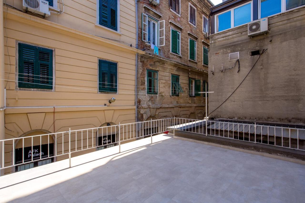 Srnec Apartments - Korzo Rijeka Exteriör bild